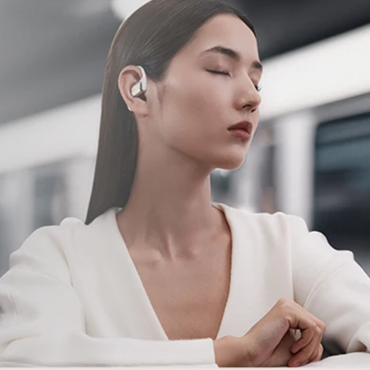 The-Ears  Bluetooth  Earbuds